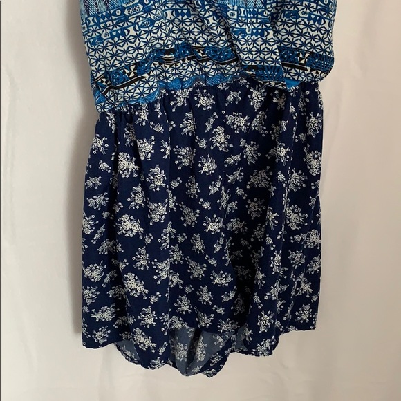 Blue mixed pattern romper with slit front🌊 - Picture 8 of 11